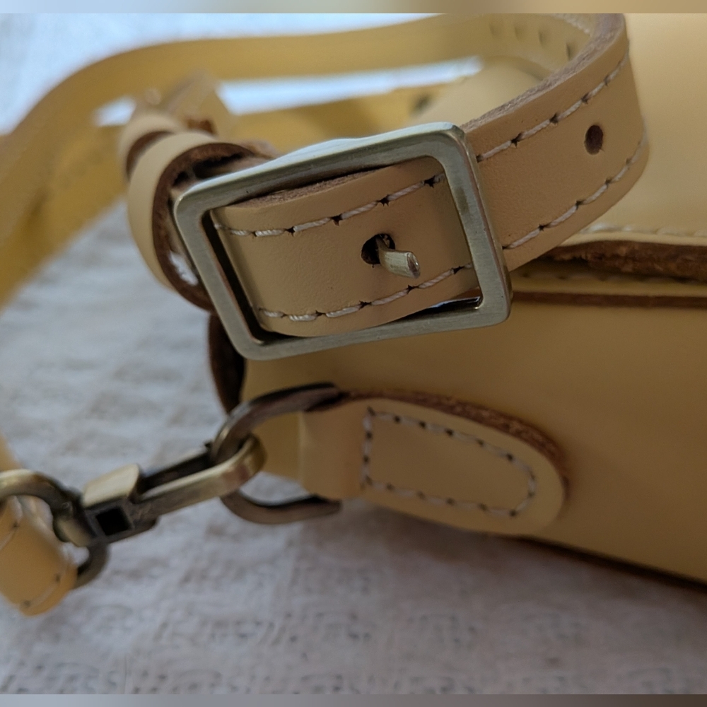 Portland Leather Yellow Crossbody Bag - Picture 4 of 8